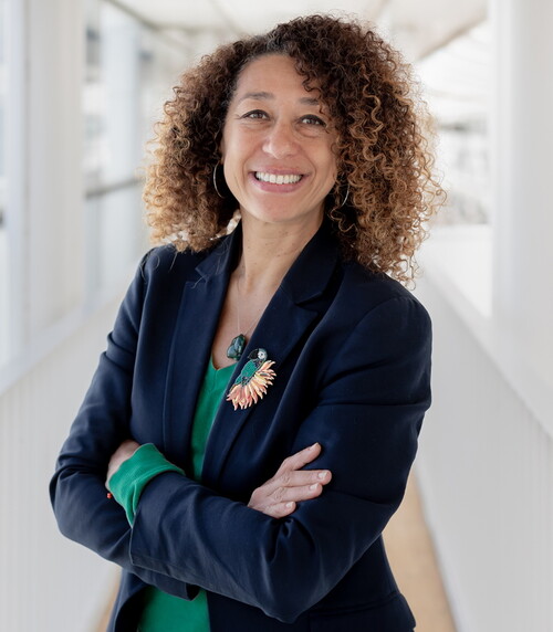 Portrait de Luciana Castro Gonçalves BY SIMON CASSANA Portrait de Luciana Castro Gonçalves BY SIMON CASSANA