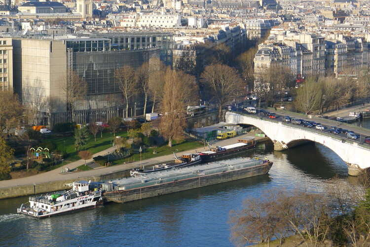 barge-in-Paris splott-ifsttar