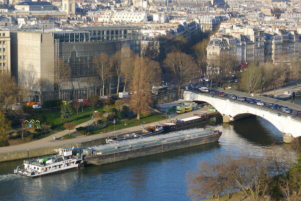 Barge in Paris - copyright Splott Université Gustave Eiffel