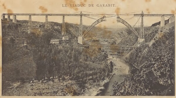 Photo ancienne de l’arc du viaduc de Garabit en cours de montage